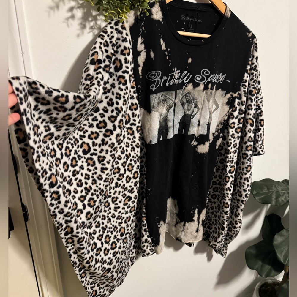 Custom Britney Spears Graphic Tee with Fleece Leopard Print Kimono Sleeves - Picture 2 of 5